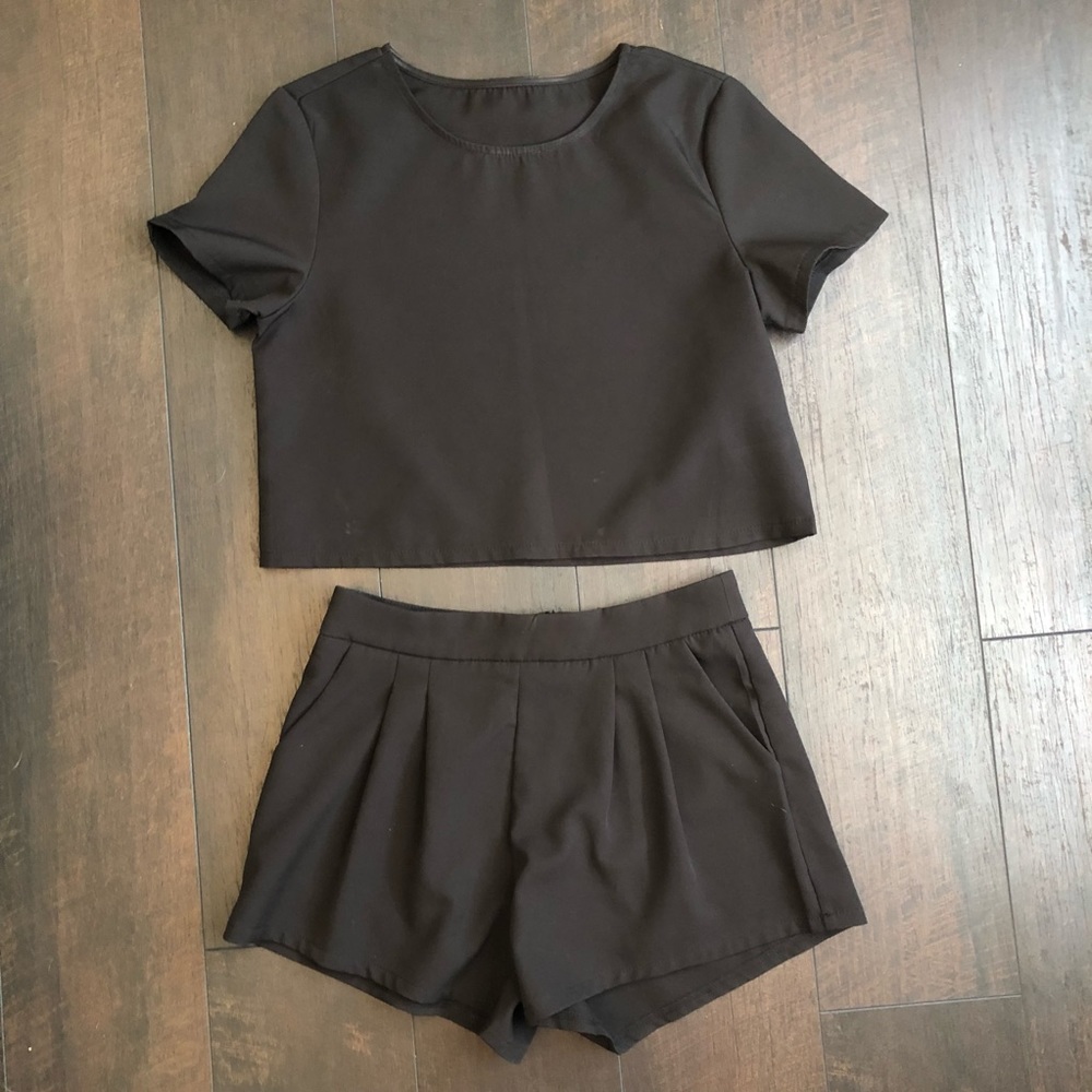 Crop top short set
